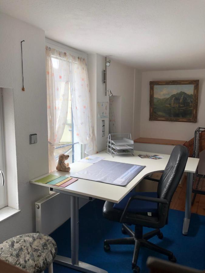 Doppelzimmer Dachgeschoss, Schnelles Wlan, Arbeitsplatz Und Garten Winningen Extérieur photo